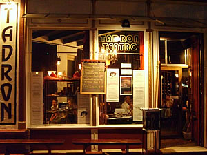 Tadron Teatro y Café