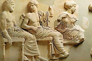 Transfieren primera escultura de la Acrópolis a nuevo museo
