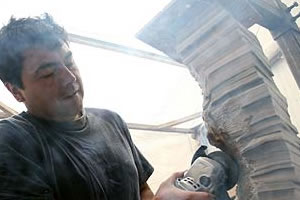 Artista Miler Lagos conquista a los coleccionistas 