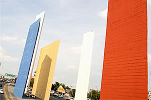 Las Torres de Satélite: Íconos del arte urbano contemporáneo mexicano 