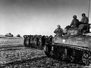 German prisoners and American soldiers. , de Robert Capa