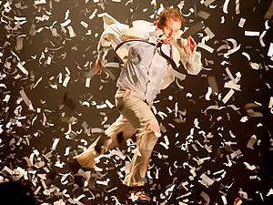 Fuerza Bruta: Wayra