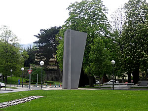 Ruiz de Eguino: Escultura-espacio-materia